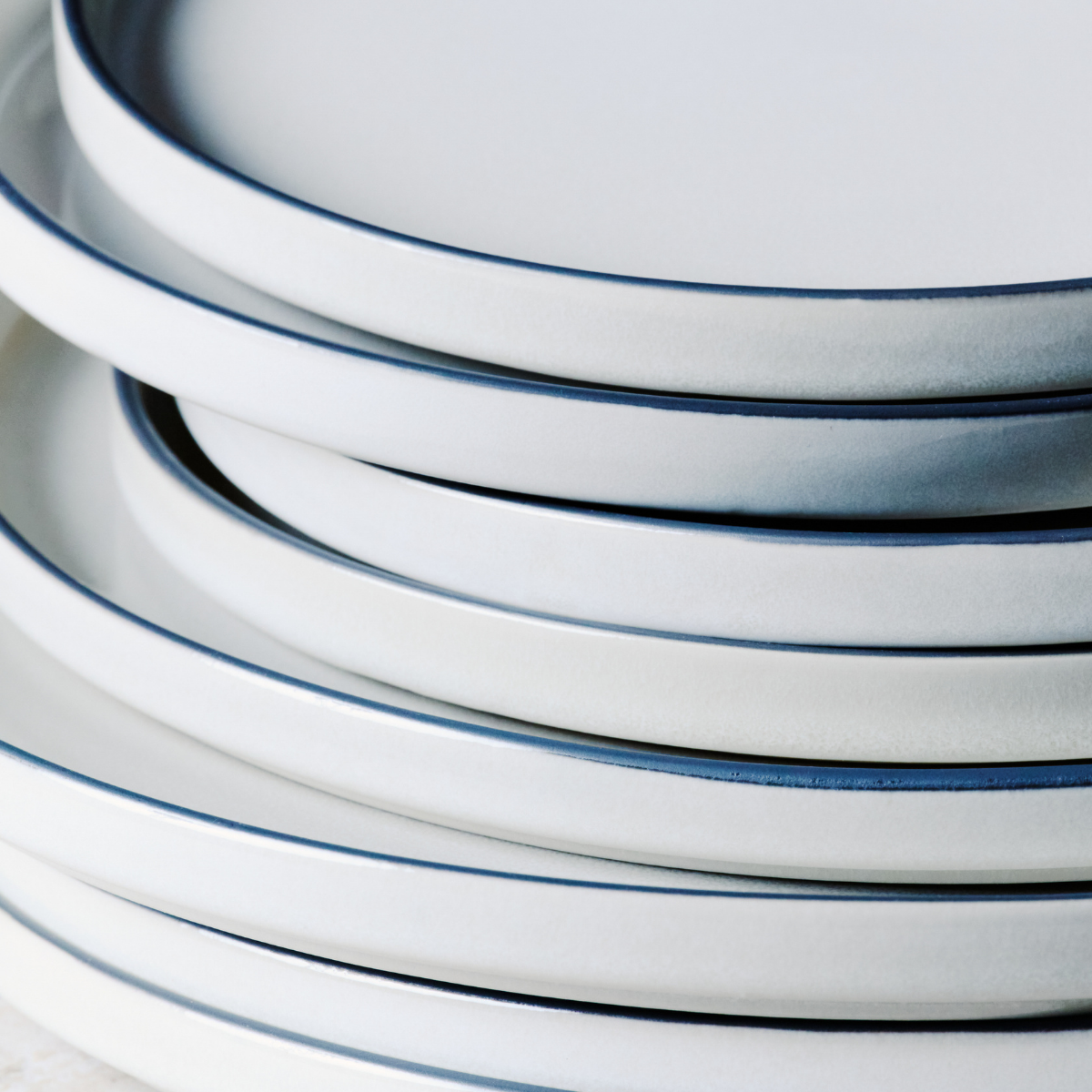 Creamy Dessert Set for 4 Plates