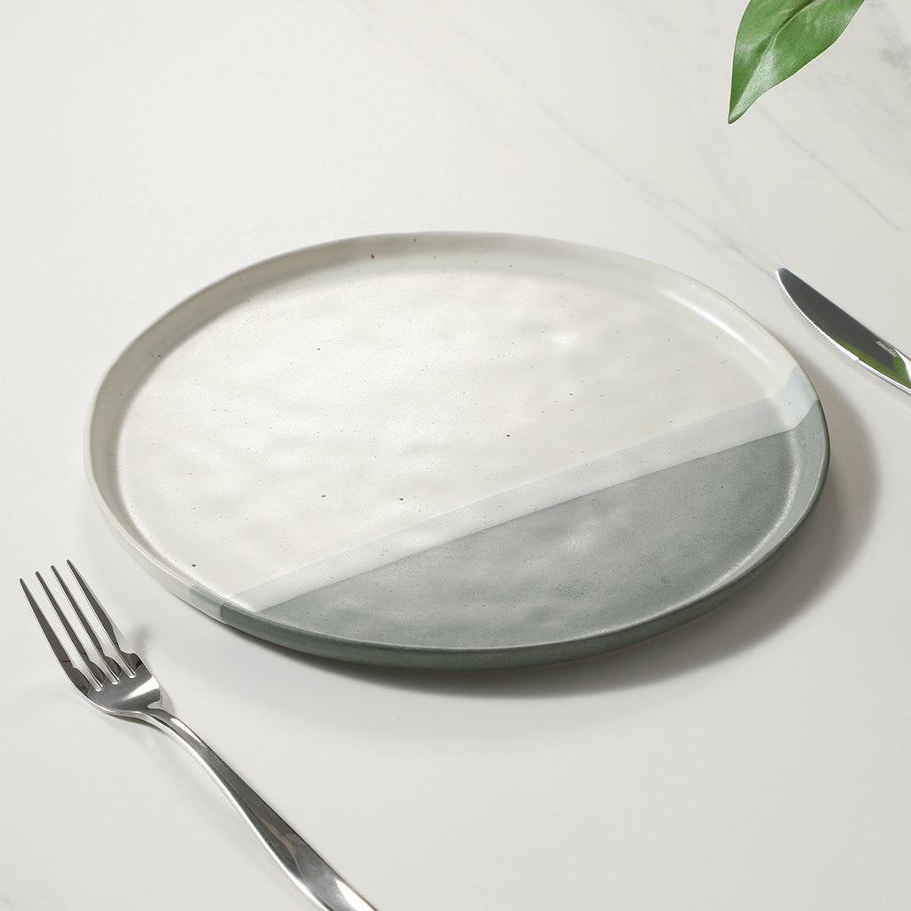 Matty 4-Plate Dinnerware Set