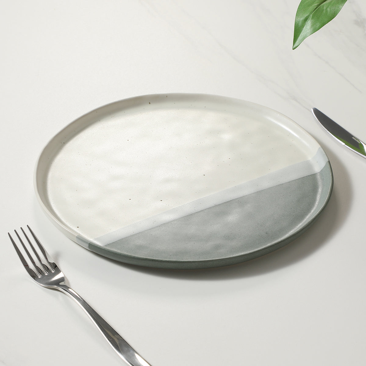 Matty 4-Plate Dinnerware Set