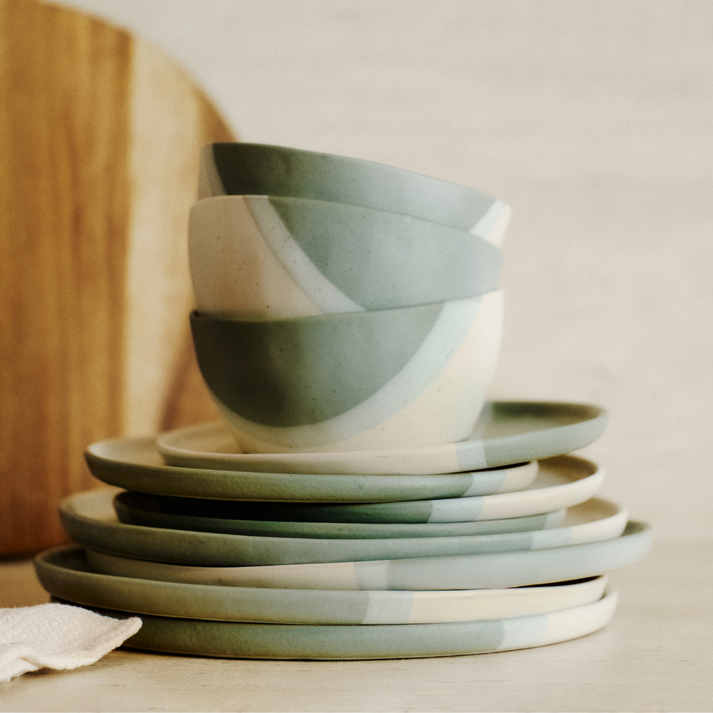 Matty 4-Plate Dinnerware Set
