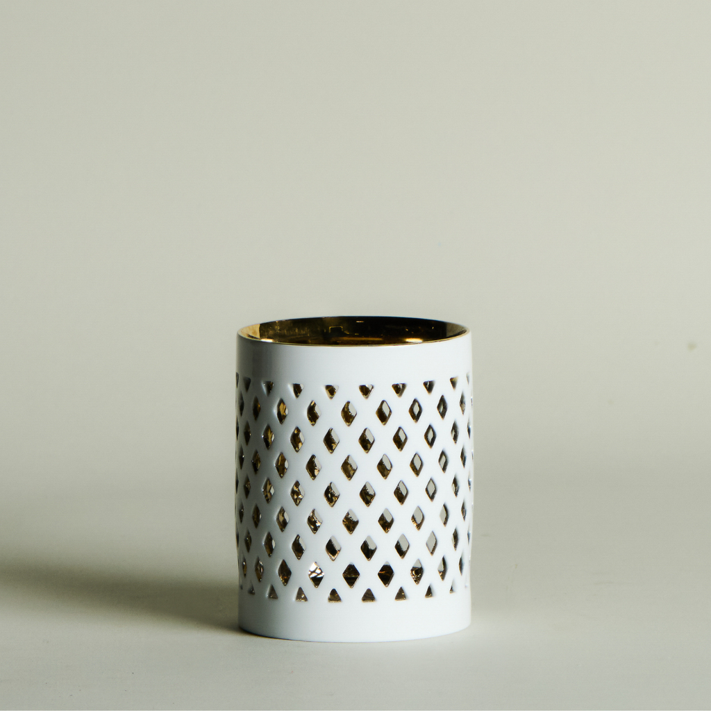 Large Diamond Pattern Tealight Holder