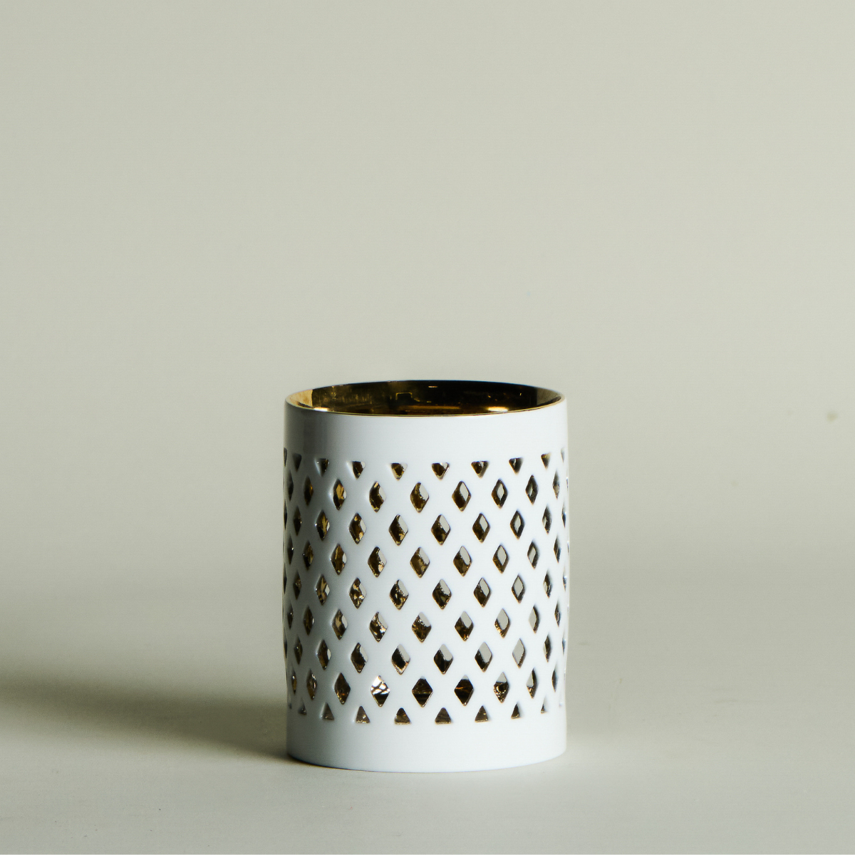 Large Diamond Pattern Tealight Holder