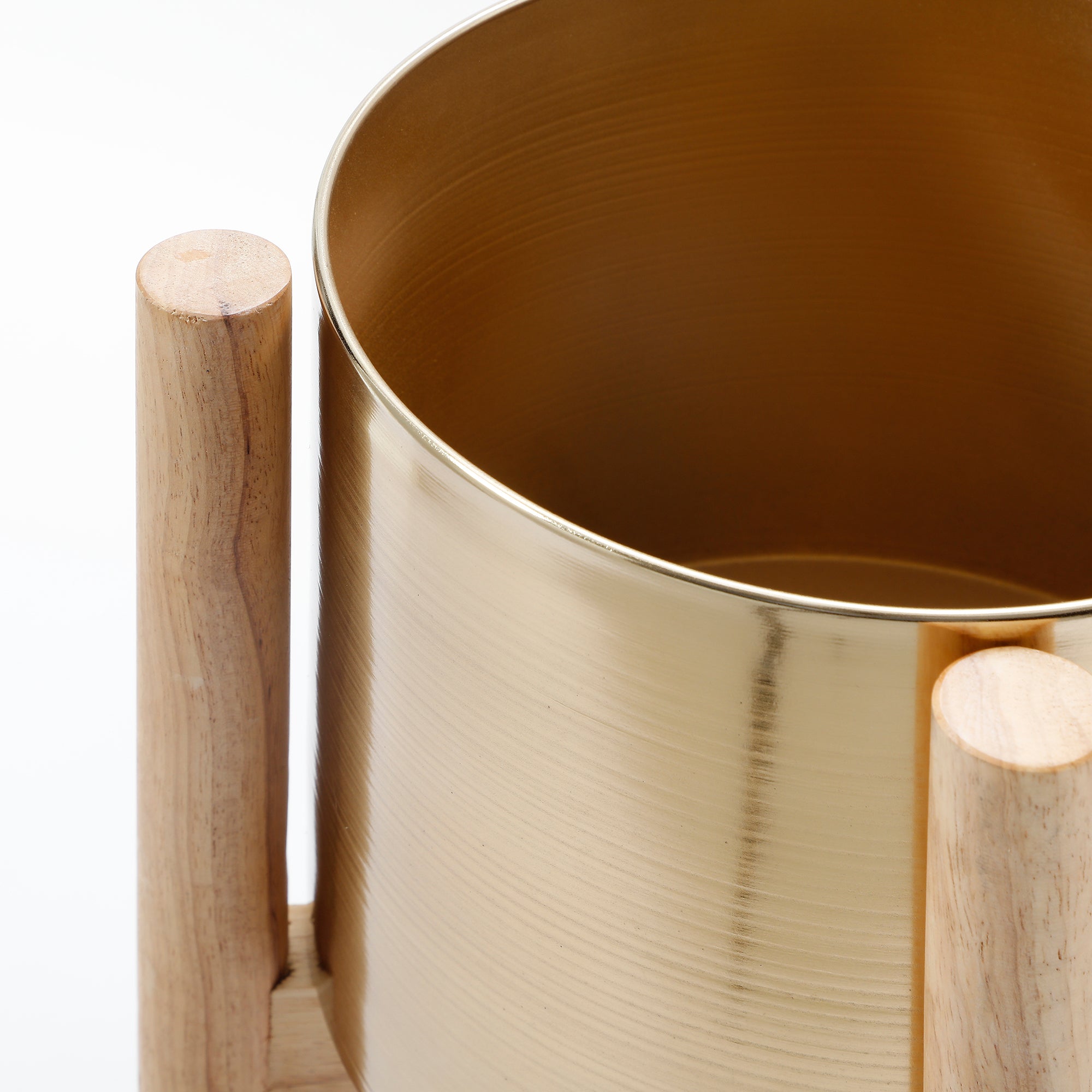 Amaya metal plant pot